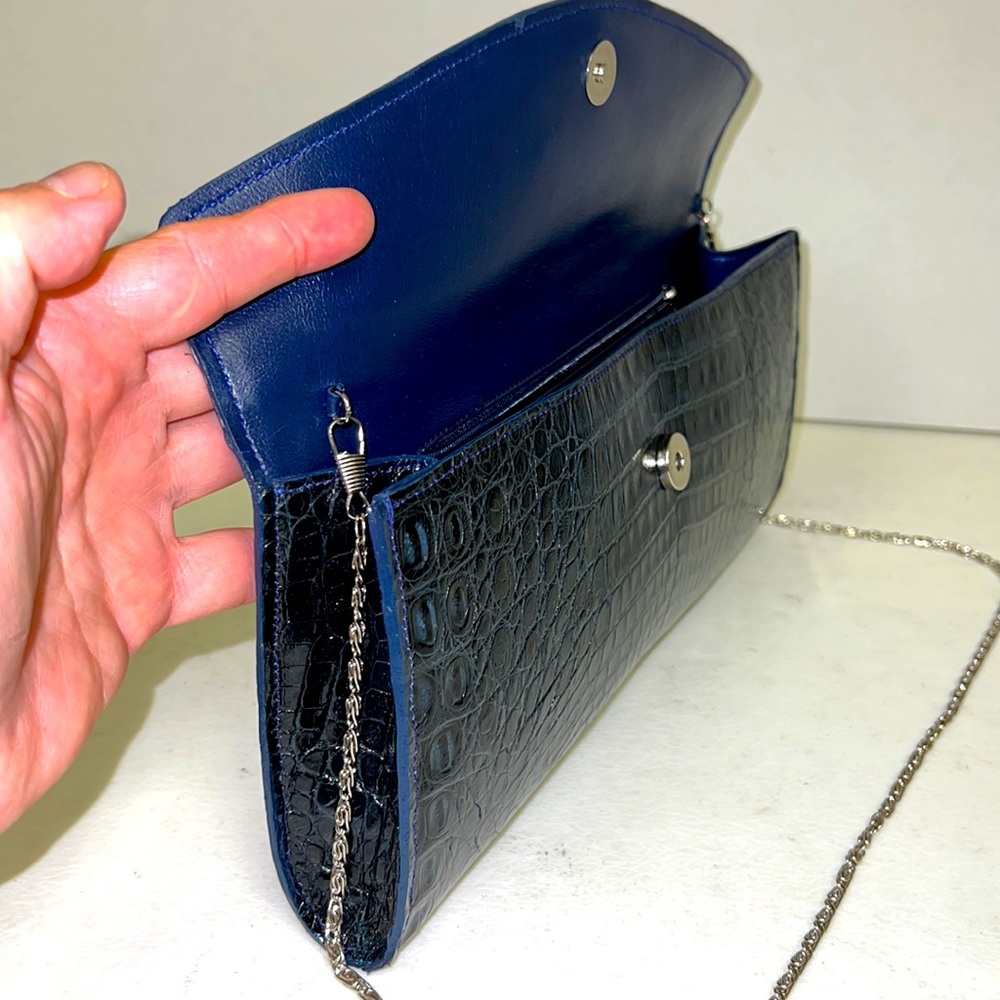GENUINE ALLIGATOR SKIN LEATHER CLUTCH IN NAVY - Picture 4 of 7